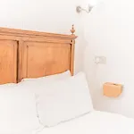 Romantic Getaway, Little Two Bed, Two Bath Barn Conversion With Amazing Views And Parking Эмблсайд