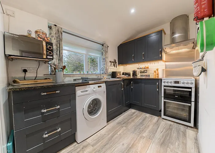 Romantic Getaway, Little Two Bed, Two Bath Barn Conversion With Amazing Views And Parking Ambleside