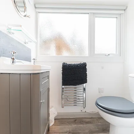 Gospodarstwo wiejskie Romantic Getaway, Little Two Bed, Two Bath Barn Conversion With Amazing Views And Parking