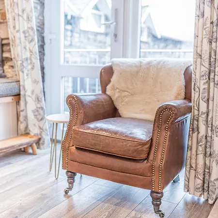 Gospodarstwo wiejskie Romantic Getaway, Little Two Bed, Two Bath Barn Conversion With Amazing Views And Parking