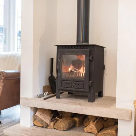 Gospodarstwo wiejskie Romantic Getaway, Little Two Bed, Two Bath Barn Conversion With Amazing Views And Parking Ambleside