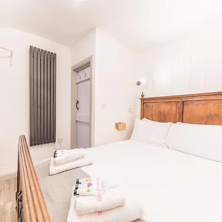 Romantic Getaway, Little Two Bed, Two Bath Barn Conversion With Amazing Views And Parking Gospodarstwo wiejskie Ambleside