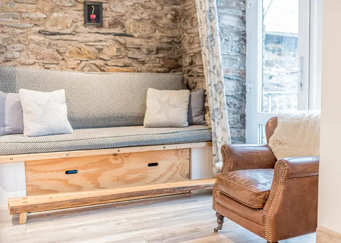 Venkovský dům Romantic Getaway, Little Two Bed, Two Bath Barn Conversion With Amazing Views And Parking *